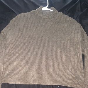 Women’s Garage Navy Green Turtleneck top